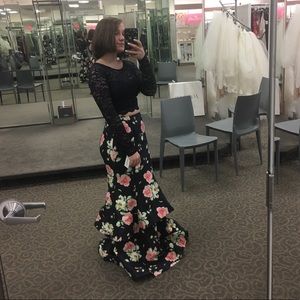Navy blue prom dress (size 7)
